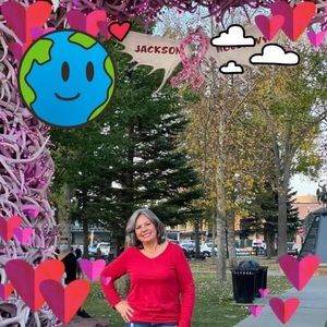 Meet your Posher, Noemi